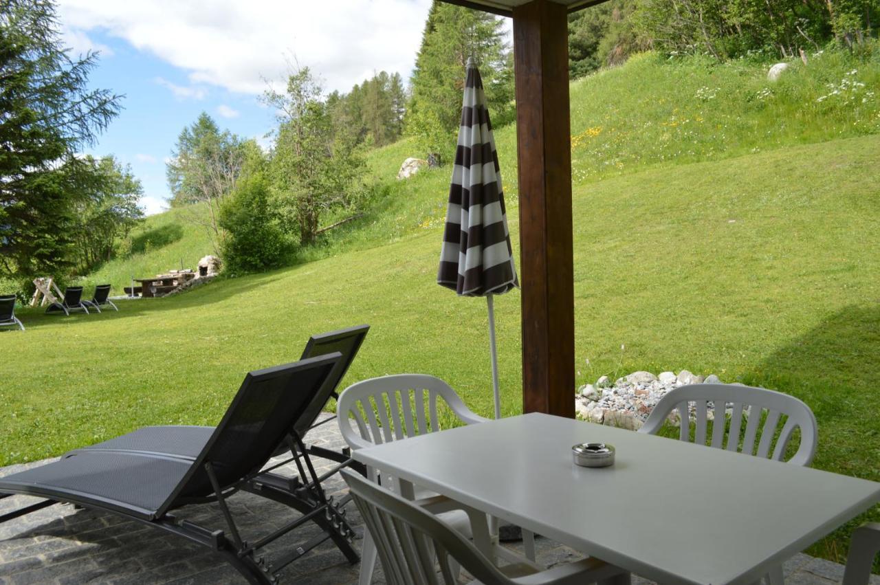 Residenz La Mora Apartment ลา ปุนท์-ชามูเอส-เชอ ภายนอก รูปภาพ