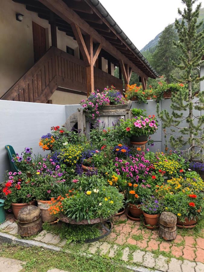 Residenz La Mora Apartment ลา ปุนท์-ชามูเอส-เชอ ภายนอก รูปภาพ