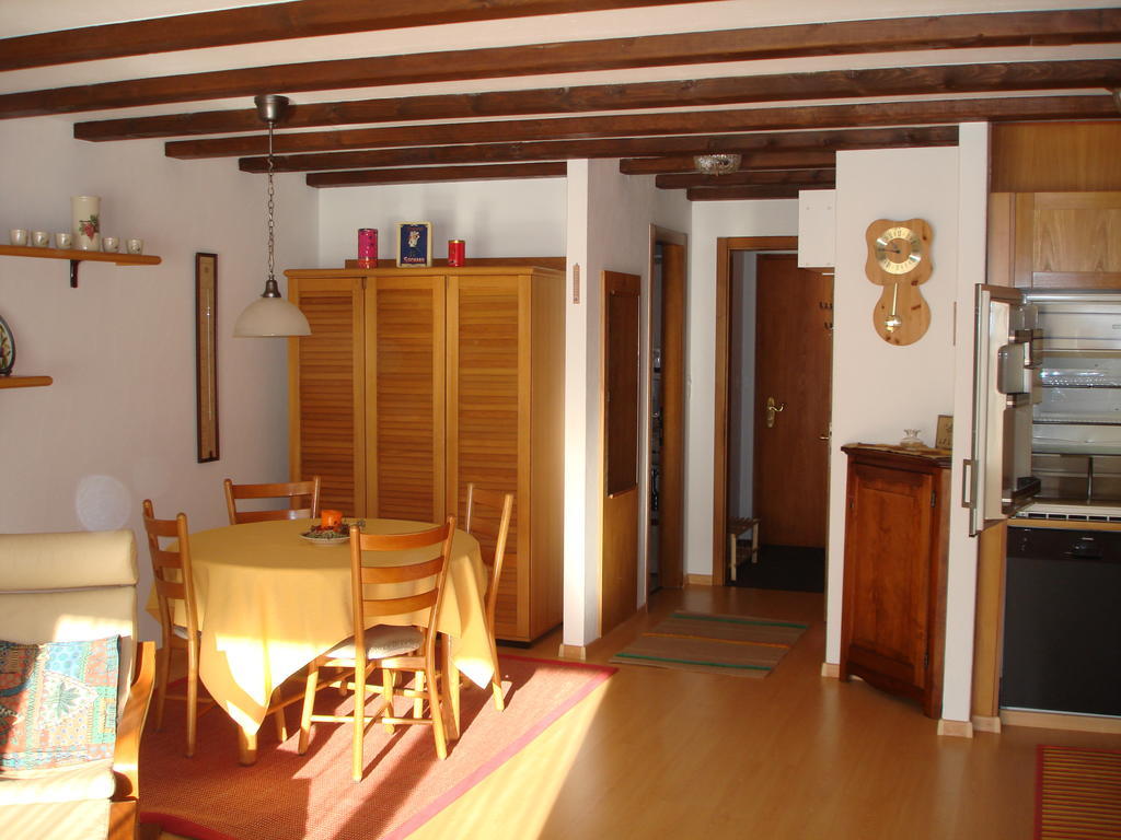 Residenz La Mora Apartment ลา ปุนท์-ชามูเอส-เชอ ห้อง รูปภาพ