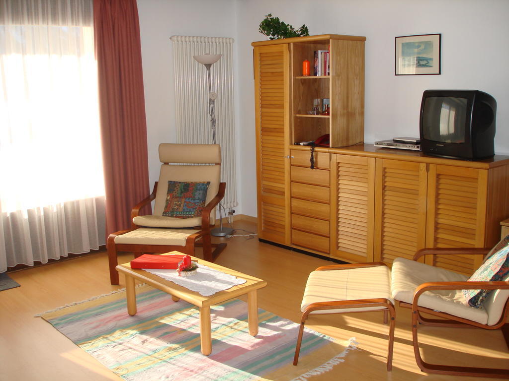 Residenz La Mora Apartment ลา ปุนท์-ชามูเอส-เชอ ห้อง รูปภาพ